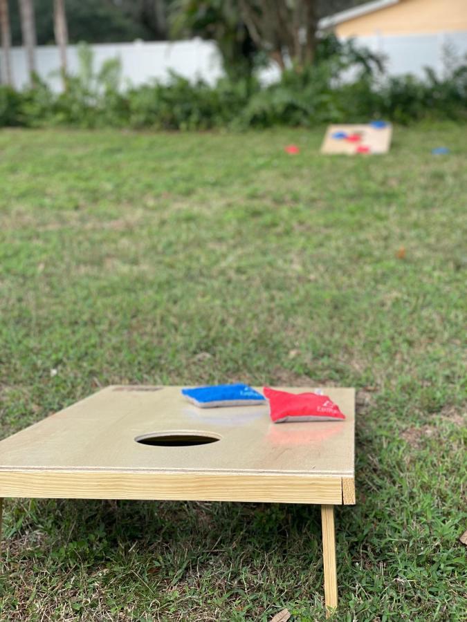 Plush Sheets, Games!, Huge Backyard, Massage Chair Tampa Ngoại thất bức ảnh